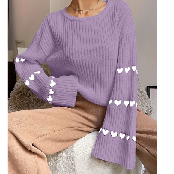 Cozy Solid heart Print Bell Sleeve Loose Fit Sweater Top - Picture 3 of 9